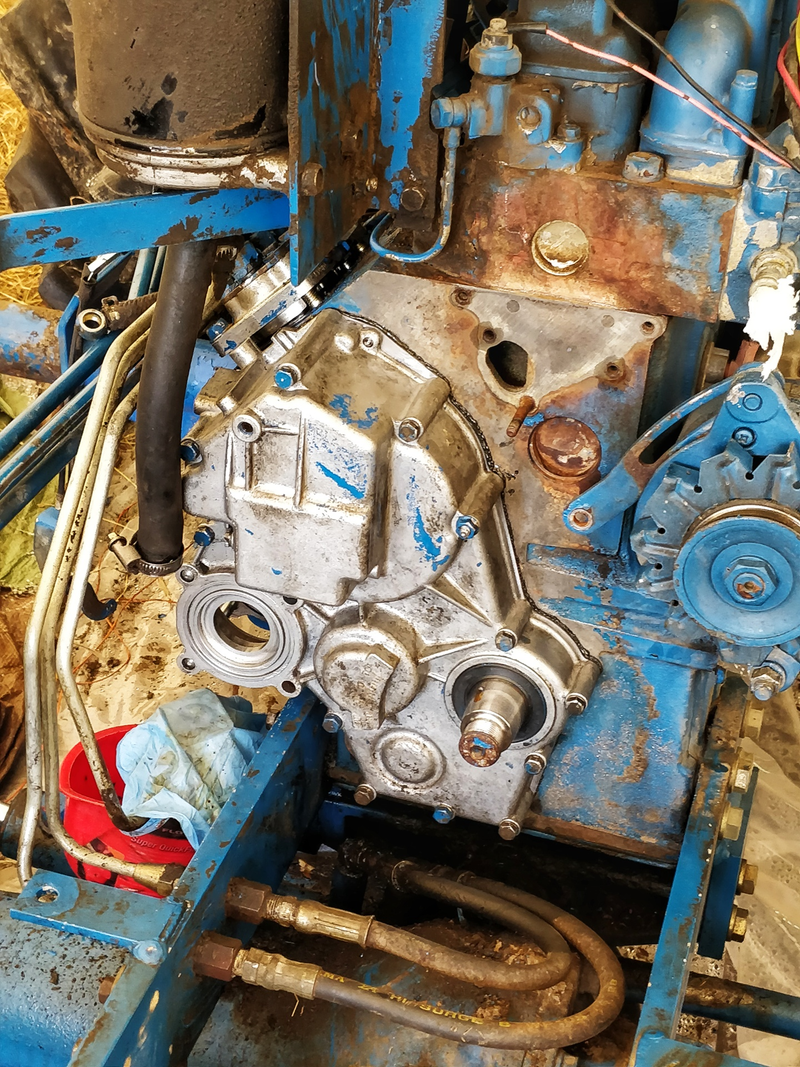 clamping on the cover just to seat the gaskets, again with permatex #2...